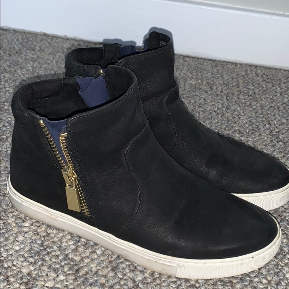 Kenneth Cole black shoes